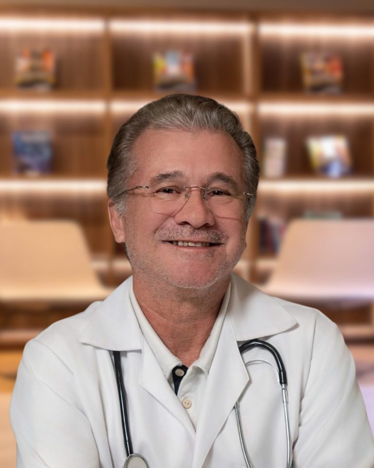 Dr. Carlos Eduardo Camargo