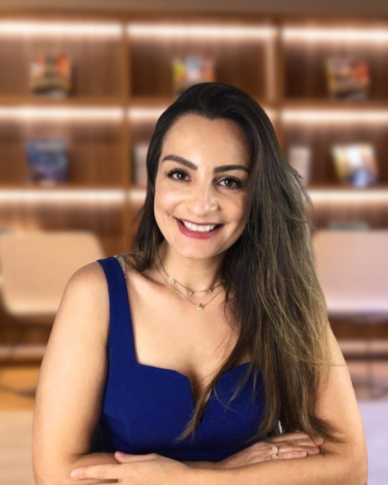 Dra. Elen Araújo