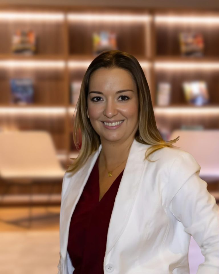 Dra. Lívia Leivas