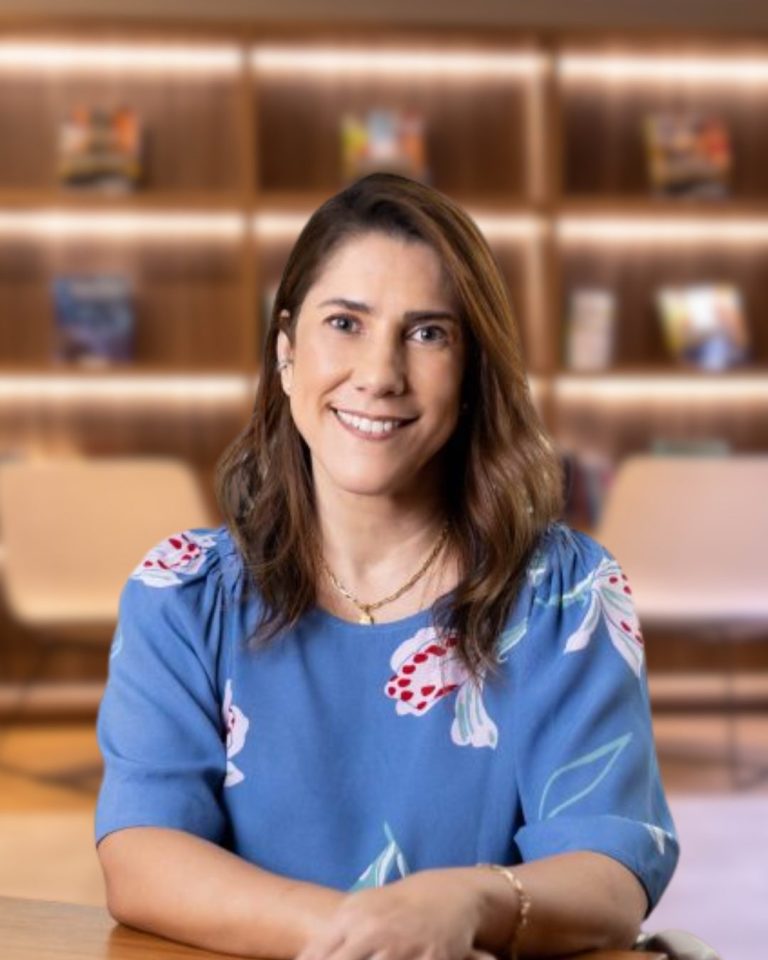 Luciana Carvalho Dias